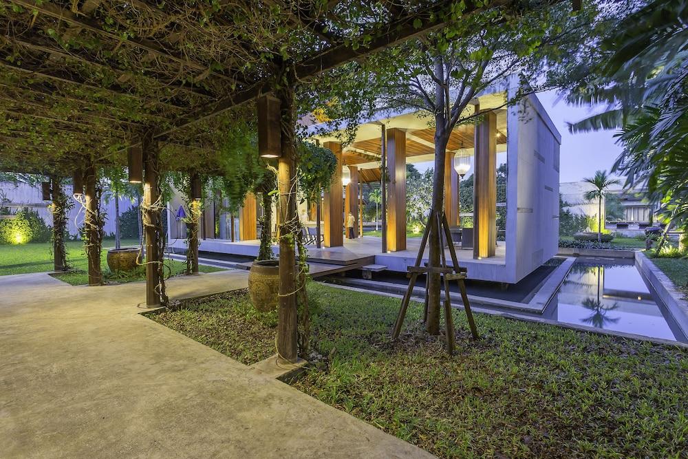 Into The Forest Resort Bangkok Buitenkant foto