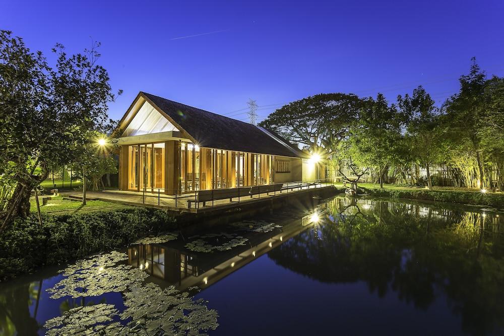 Into The Forest Resort Bangkok Buitenkant foto