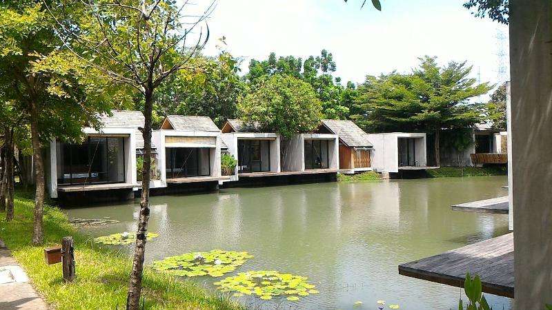 Into The Forest Resort Bangkok Buitenkant foto